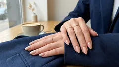 Hände wie eine Königin: Pflege für schöne Haut und Nägel zu Hause