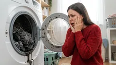 Warum deine Wäsche trotz Waschen muffig riecht – und was wirklich hilft